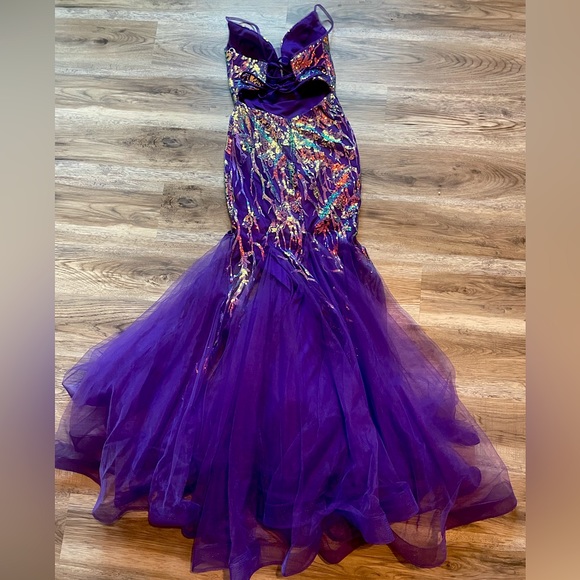 Alyce Paris Purple Prom Dress Size 4 - Picture 3 of 5